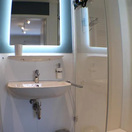 Bed Taste בית הארחה 3*